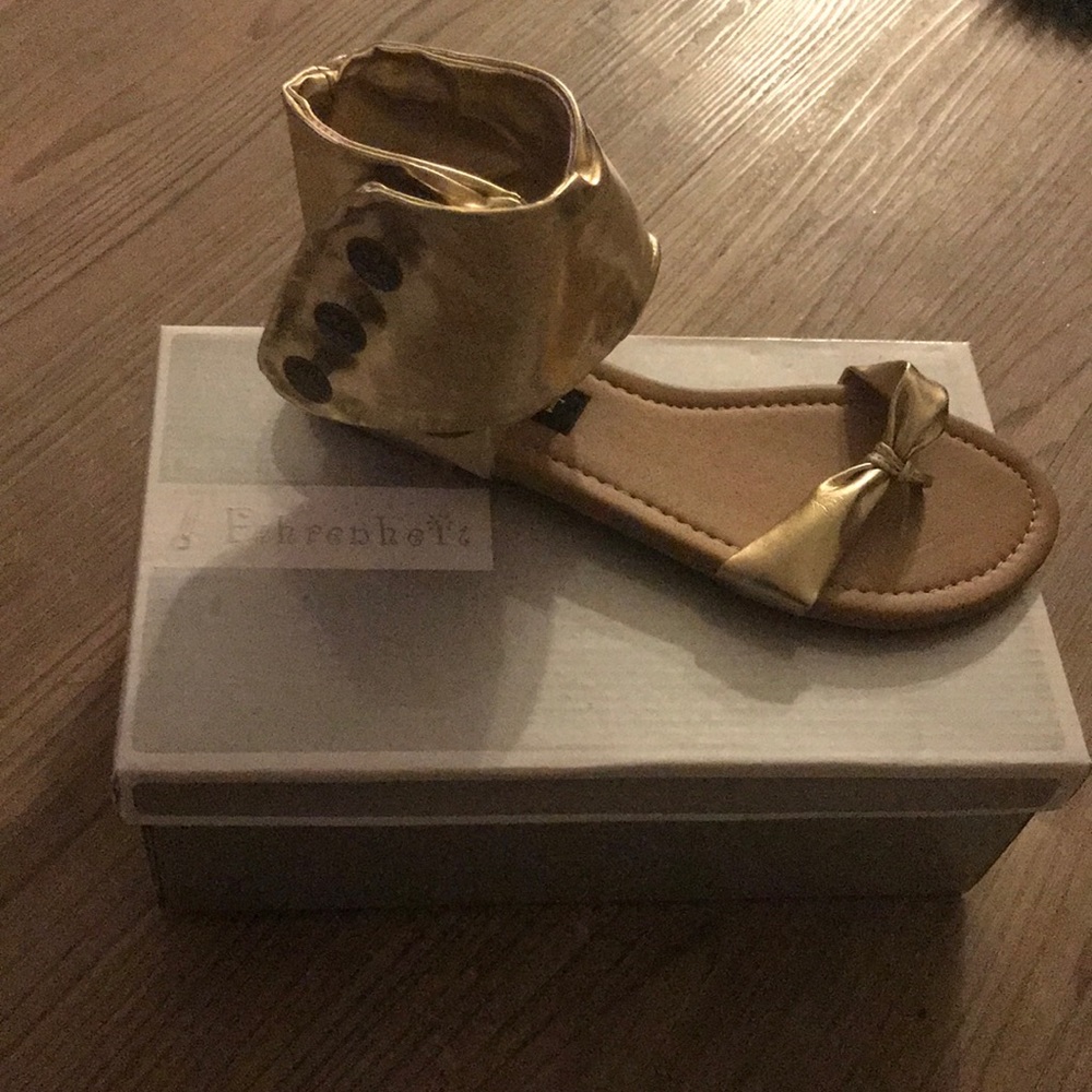 Gold stylish wrap around ankle detailed flats